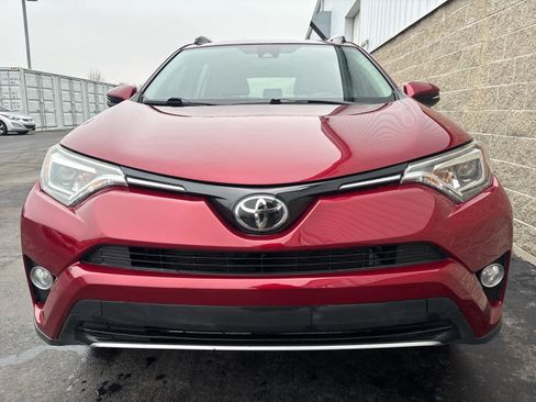 Used 2018 Toyota RAV4 Limited image 3