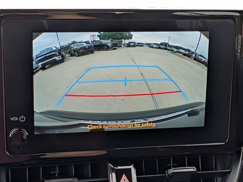 Used 2025 Toyota Corolla SE image 16