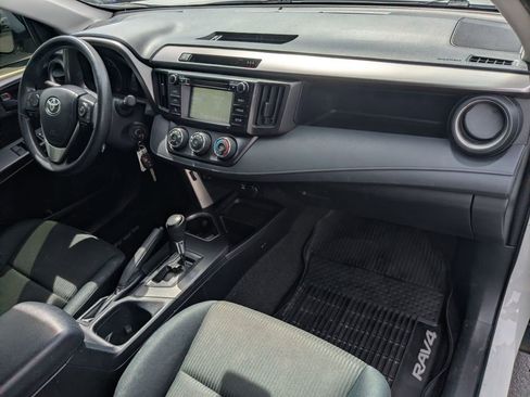 Used 2018 Toyota RAV4 LE image 20
