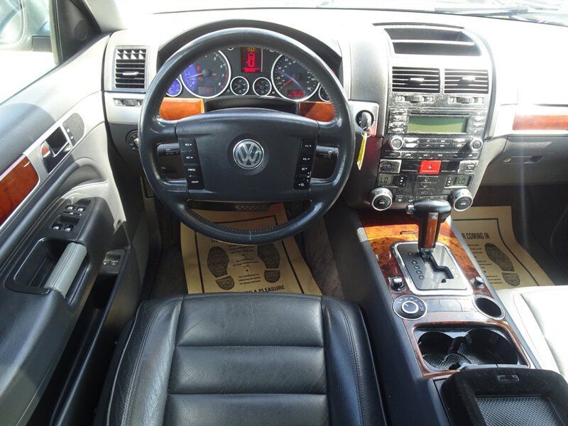 Used 2004 Volkswagen Touareg V6 AWD/4WD image 8