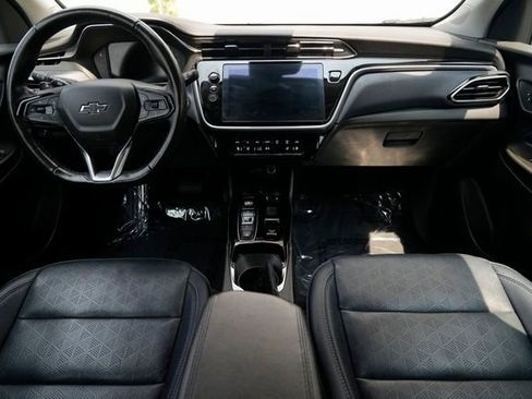 Used 2022 Chevrolet Bolt EUV Premier image 36