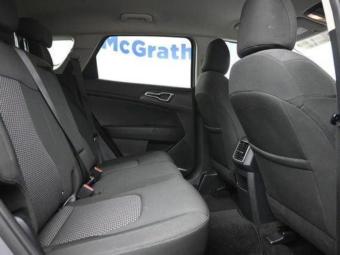 Used 2025 Kia Sportage LX image 8