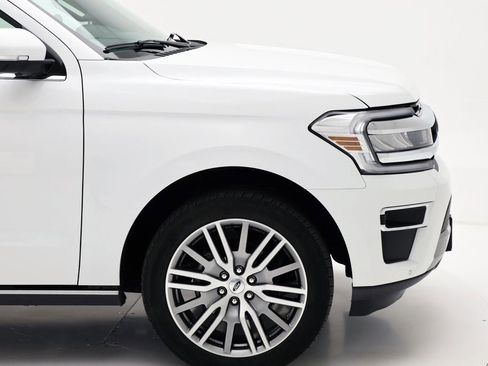 Used 2024 Ford Expedition Max Limited image 4
