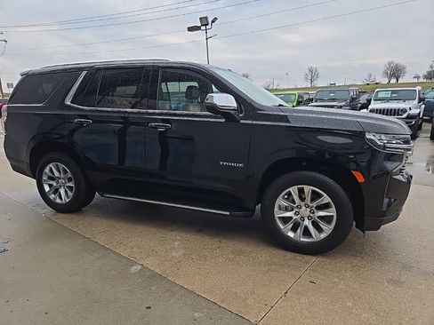 Used 2024 Chevrolet Tahoe Premier AWD/4WD image 12