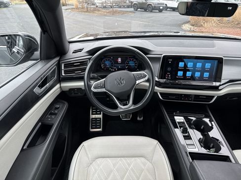 Used 2024 Volkswagen Atlas Cross Sport SEL Premium R-Line image 14