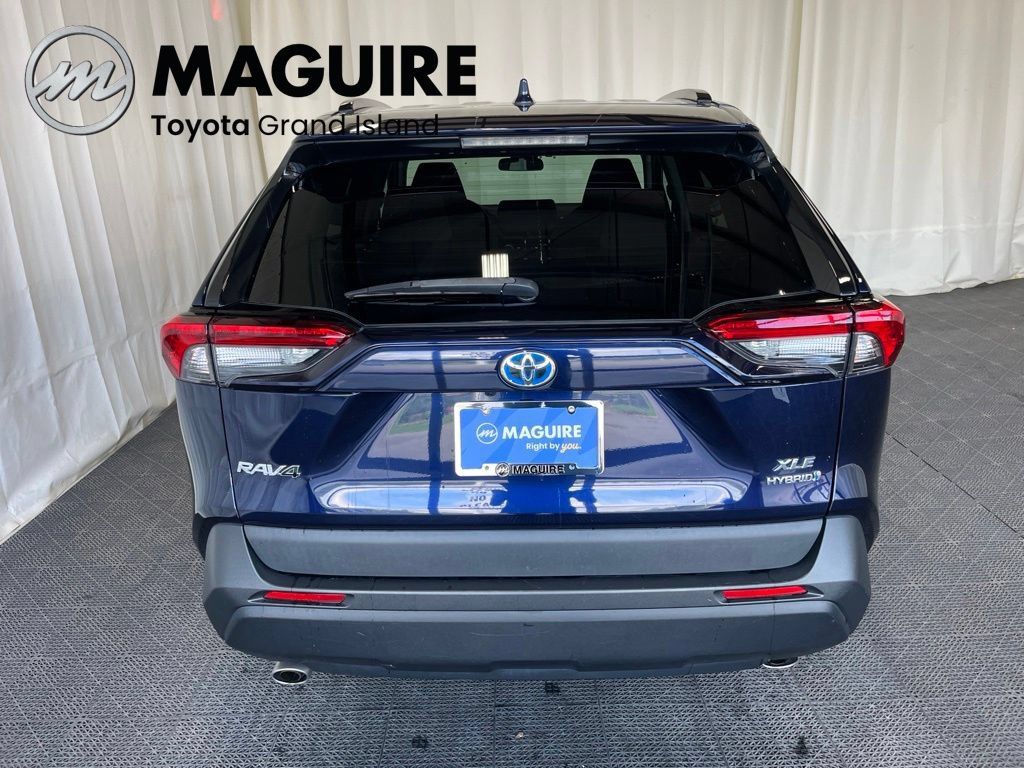 Used 2021 Toyota RAV4 XLE w/ XLE Grade Weather Package AWD/4WD image 30