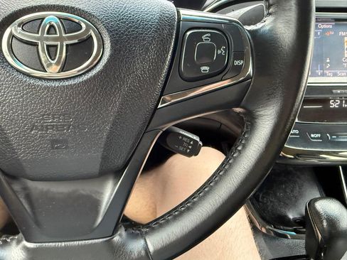 Used 2016 Toyota Avalon XLE image 30