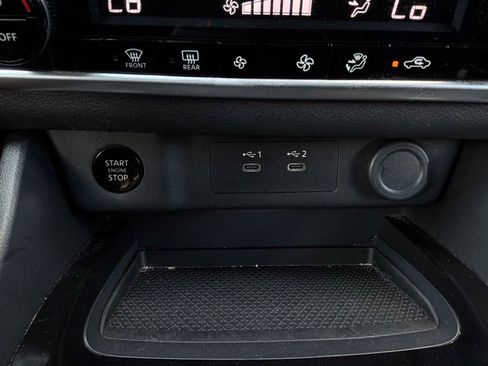 Used 2025 Nissan Rogue SV AWD/4WD image 29