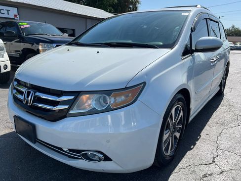 Used 2014 Honda Odyssey Touring image 2