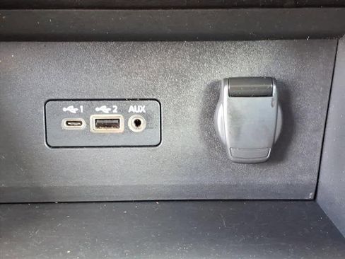 Used 2021 Nissan Sentra SV image 23