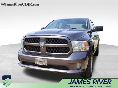 Used 2017 RAM 1500 Express AWD/4WD image 3