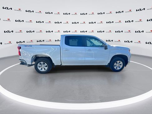 Used 2025 Chevrolet Silverado 1500 LT image 9