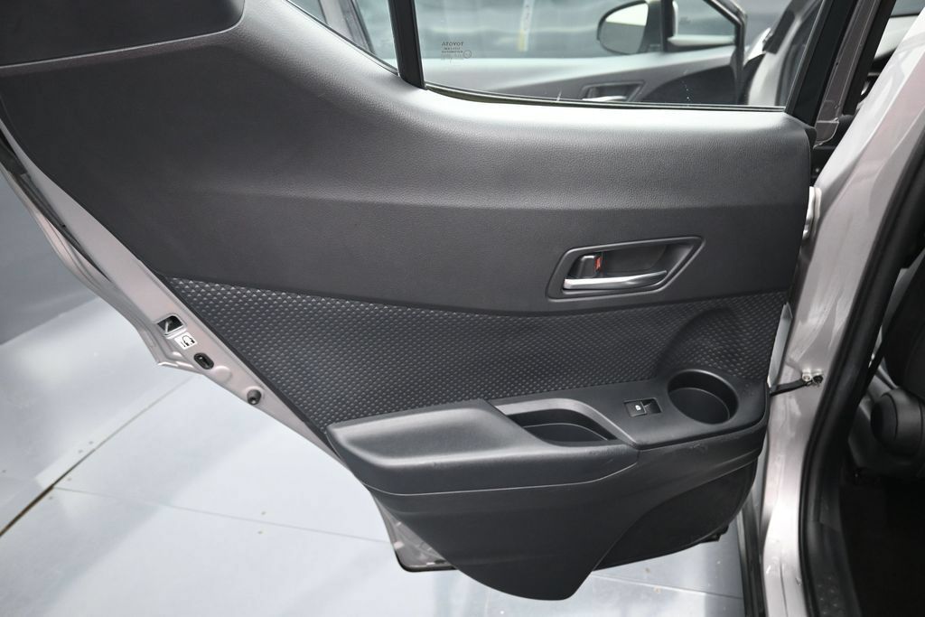 Certified 2018 Toyota C-HR XLE FWD image 28