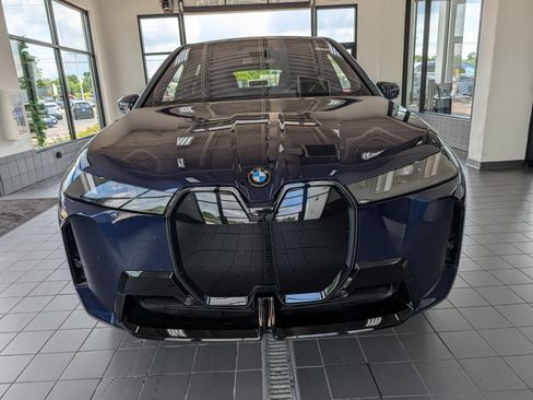 New 2026 BMW iX xDrive45 w/ M Sport Package AWD/4WD image 8