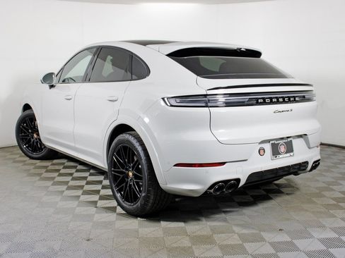 New 2026 Porsche Cayenne S image 3
