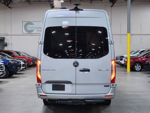 Used 2021 Mercedes-Benz Sprinter 3500 image 10