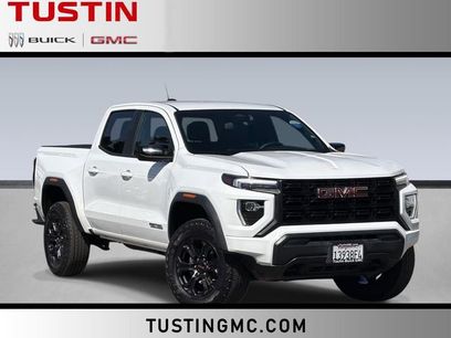 Used 2025 GMC Canyon Elevation