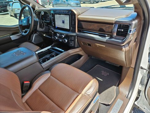 Used 2024 Ford F250 King Ranch w/ FX4 Off-Road Package AWD/4WD image 34