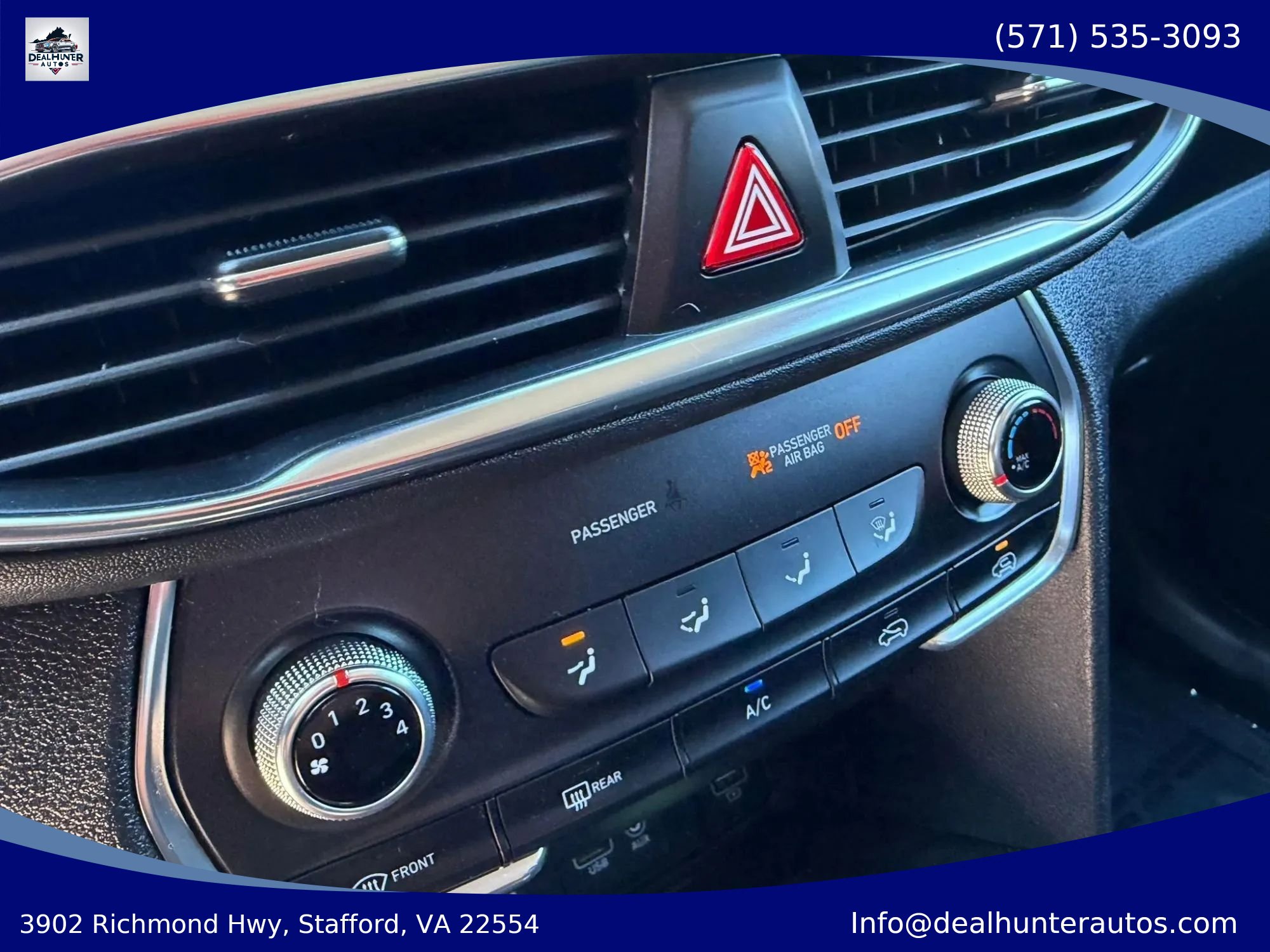 Used 2019 Hyundai Santa Fe SE AWD/4WD image 23