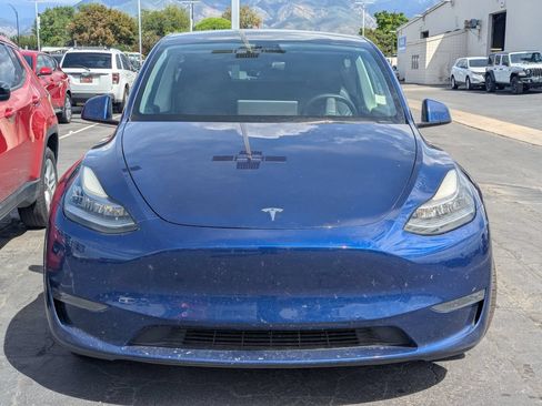 Used 2021 Tesla Model Y Long Range AWD/4WD image 2
