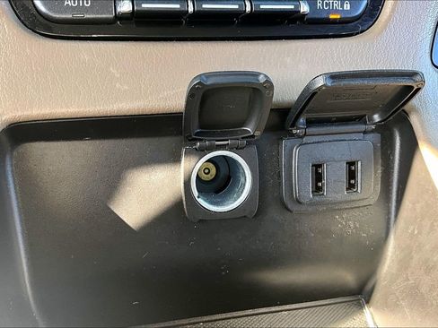 Used 2017 GMC Yukon SLT image 15