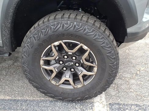 New 2026 Chevrolet Colorado ZR2 AWD/4WD image 11