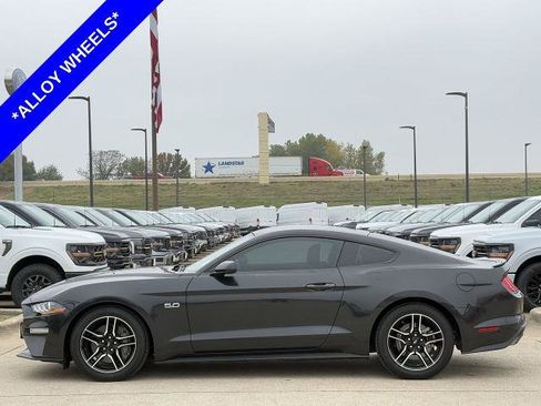 Certified 2022 Ford Mustang GT Premium image 3