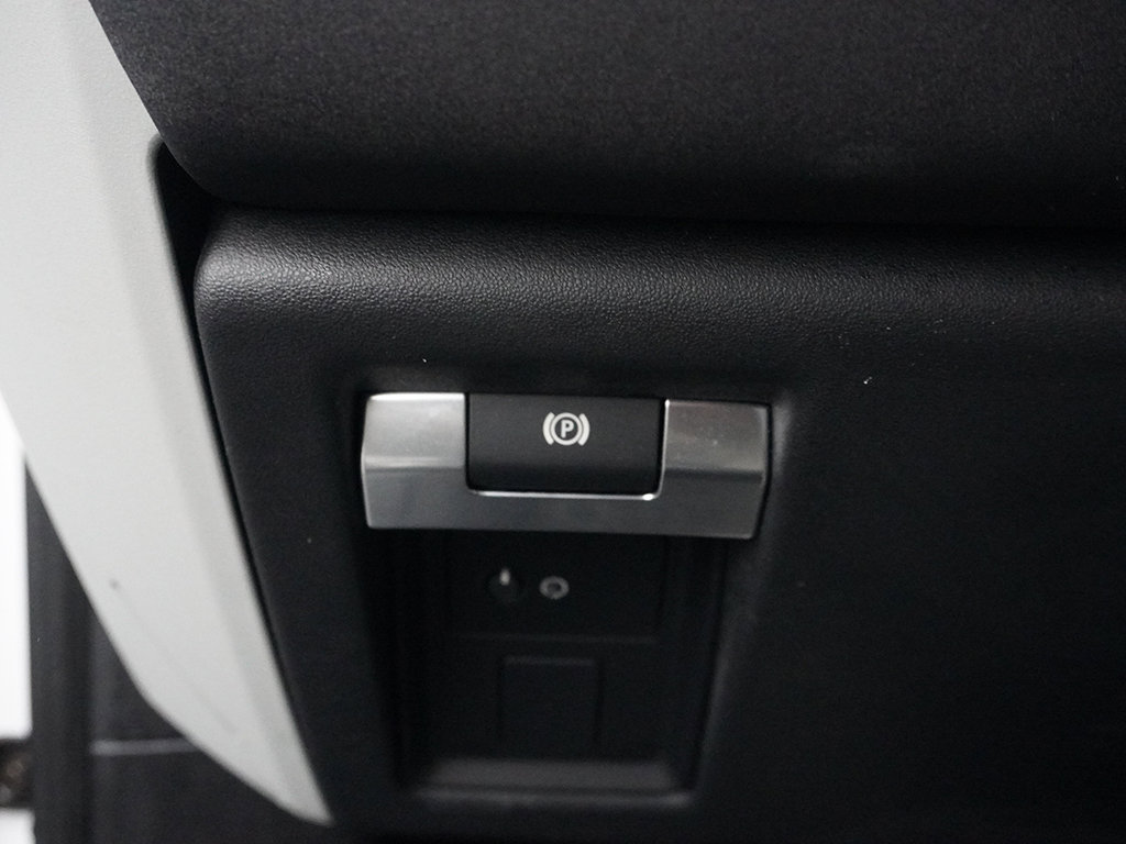 Used 2022 Land Rover Defender 110 SE AWD/4WD image 54