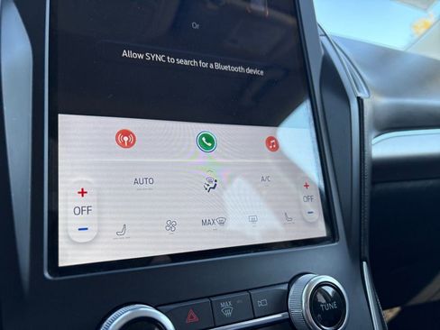 Used 2022 Ford Edge SEL image 24