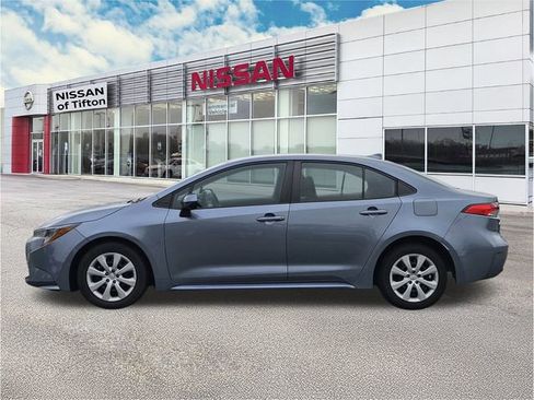 Used 2023 Toyota Corolla LE image 4