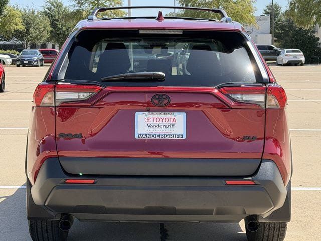 Certified 2025 Toyota RAV4 XLE Premium FWD image 5