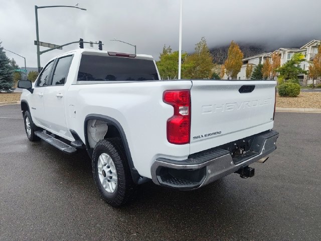 Used 2022 Chevrolet Silverado 2500 LT AWD/4WD image 5