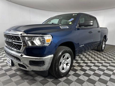 Used 2023 RAM 1500 Big Horn AWD/4WD image 4