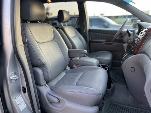 Used 2004 Toyota Sienna XLE AWD/4WD image 13
