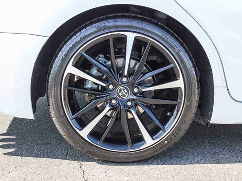 Used 2020 Toyota Camry XSE image 8