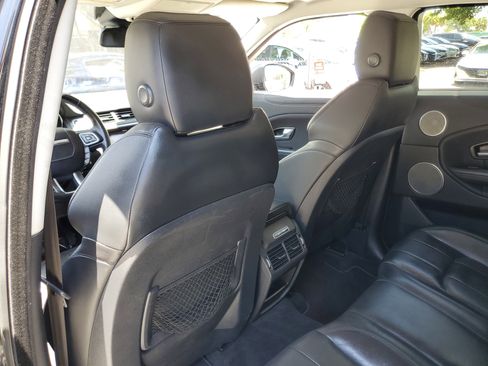 Used 2019 Land Rover Range Rover Evoque SE image 12