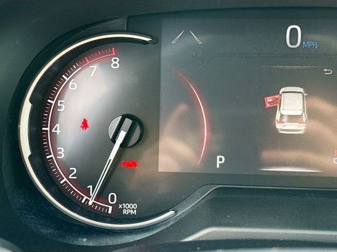 Used 2024 Toyota RAV4 XLE image 39