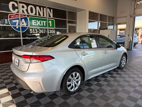 Used 2024 Toyota Corolla LE FWD image 6