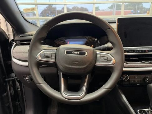 Used 2024 Jeep Compass Latitude AWD/4WD image 24