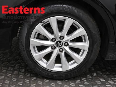 Used 2019 Toyota Camry LE image 30