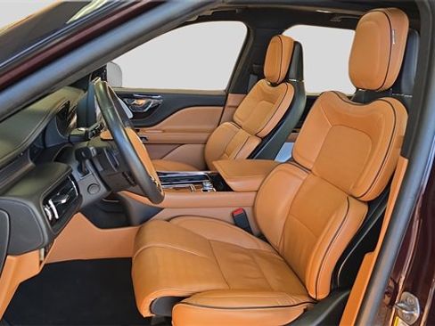 Used 2023 Lincoln Aviator Black Label Grand Touring image 11
