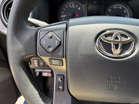 Used 2018 Toyota Tacoma TRD Pro AWD/4WD image 24