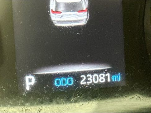 Used 2021 Toyota RAV4 LE image 15