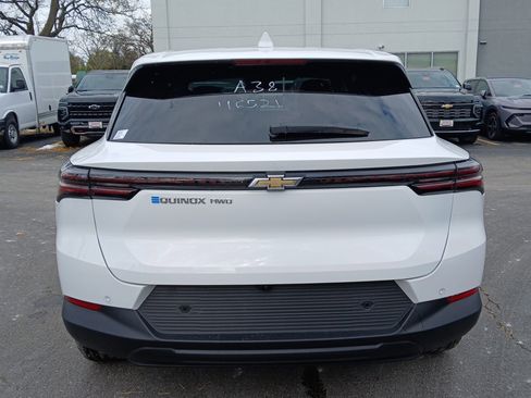 New 2026 Chevrolet Equinox EV LT image 23