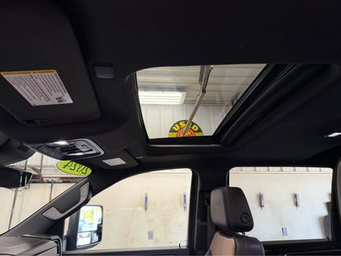 Used 2024 Chevrolet Silverado 2500 High Country image 15