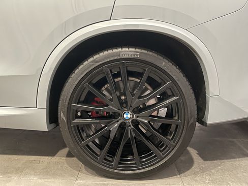 Used 2024 BMW X5 M60i image 9