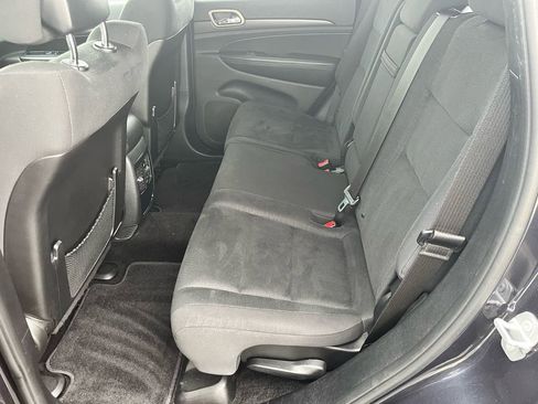 Used 2015 Jeep Grand Cherokee Laredo w/ Quick Order Package 23E image 17