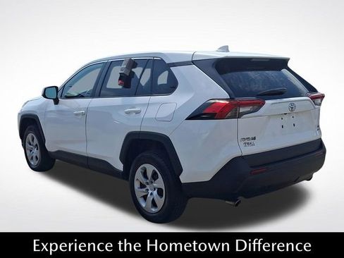 Used 2023 Toyota RAV4 LE AWD/4WD image 4