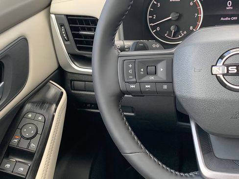 New 2026 Nissan Rogue SV FWD image 10