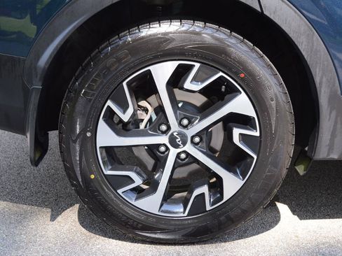 Used 2023 Kia Sportage EX AWD/4WD image 11